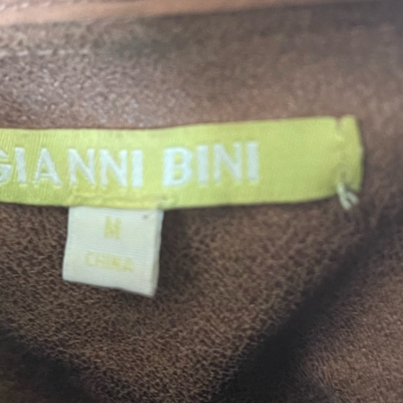 Gianni Bini Caramel Leather-Look Fabric Drapey Jacket. Sexy & Flattering! Size M - Picture 3 of 4